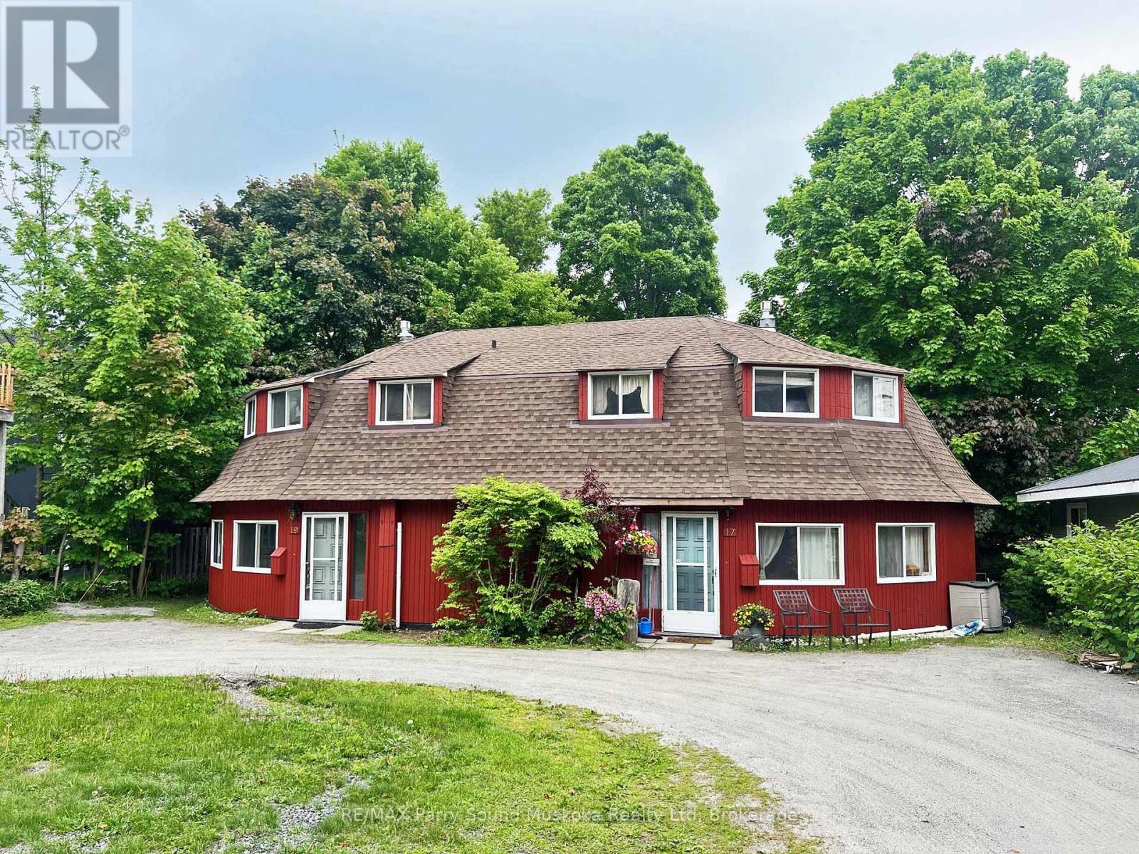 17 - 19 CHURCH STREET, Parry Sound, Ontario