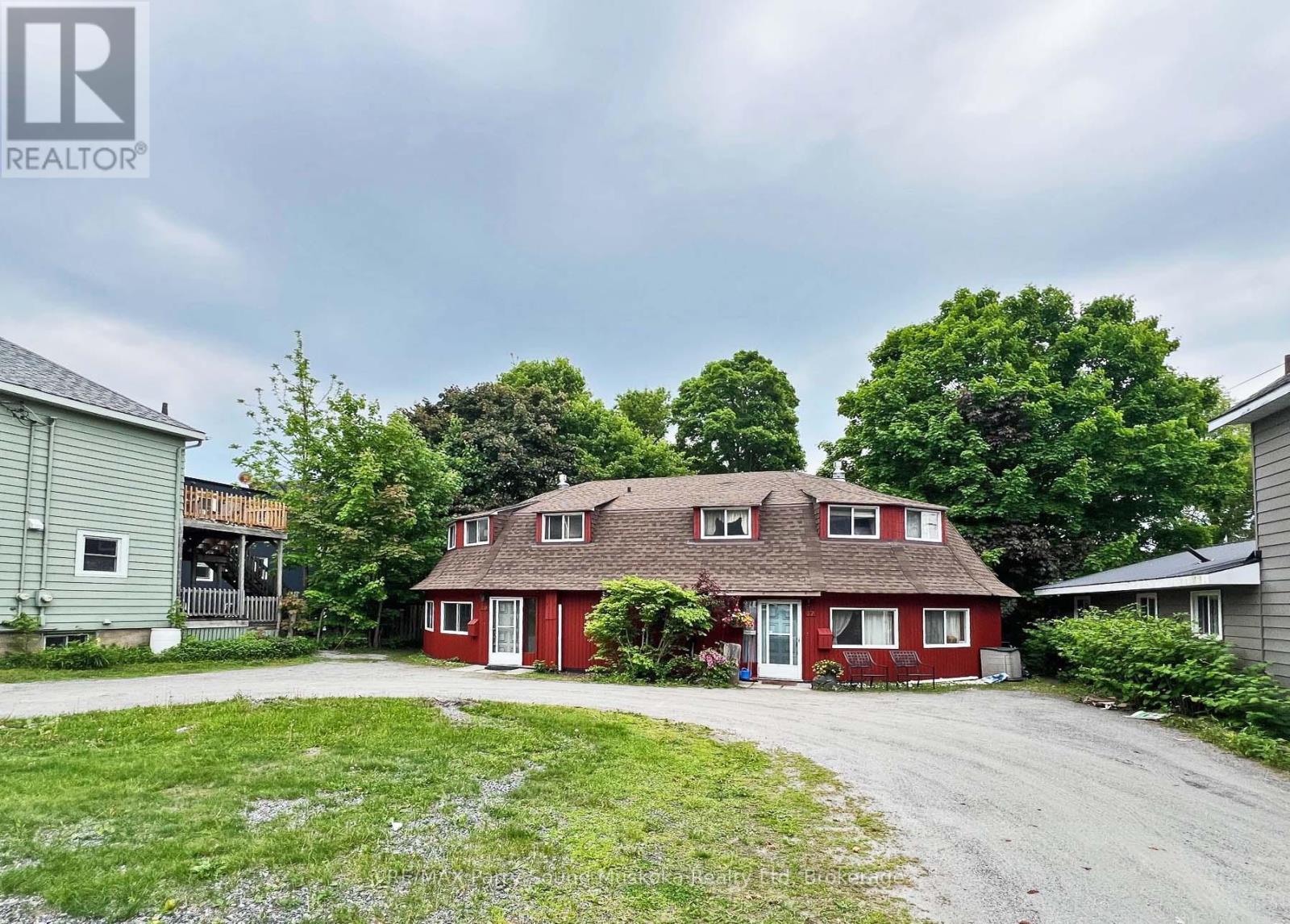 17 - 19 Church Street, Parry Sound, Ontario  P2A 1Y2 - Photo 2 - X12118853