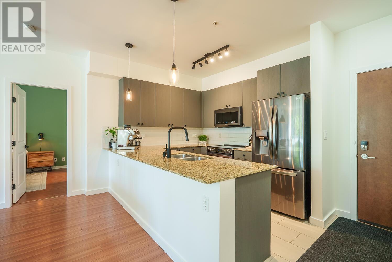 314 225 Francis Way, New Westminster, British Columbia  V3L 0G1 - Photo 4 - R3011025