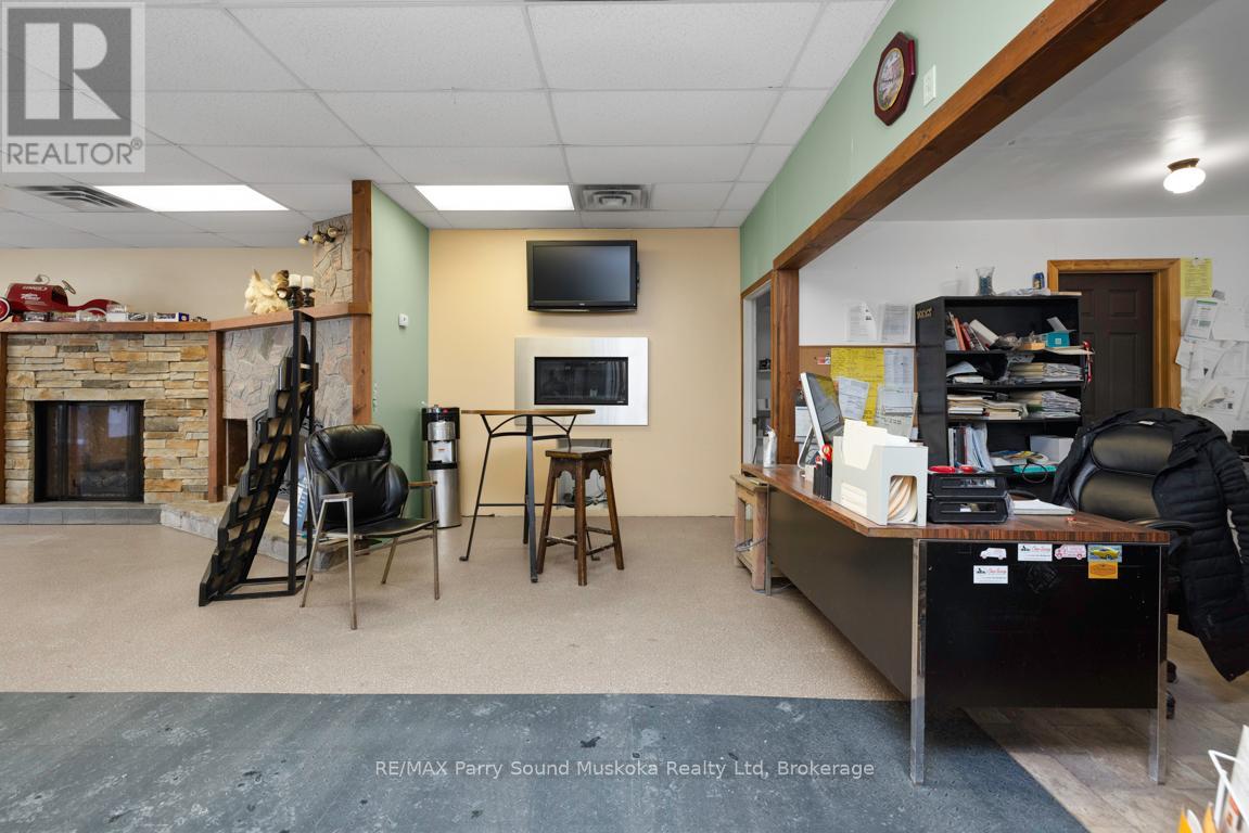 111 James Street, Parry Sound, Ontario  P2A 1T7 - Photo 28 - X12195918