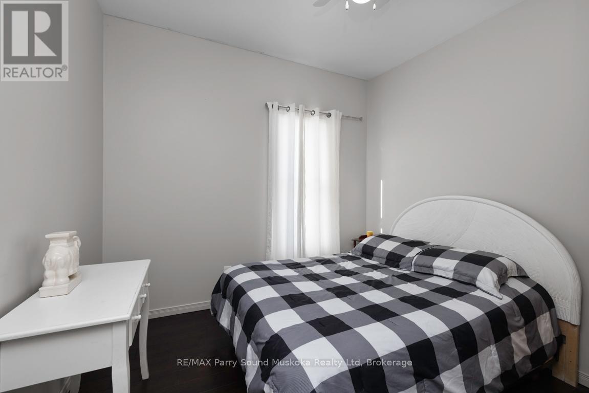 111 James Street, Parry Sound, Ontario  P2A 1T7 - Photo 14 - X12195918