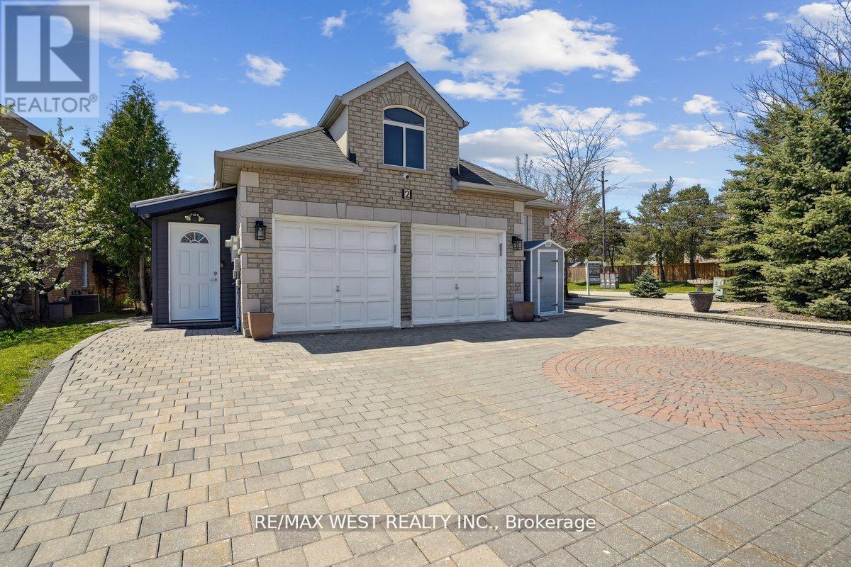 2 Brookgreene Crescent, Richmond Hill, Ontario  L4C 9W5 - Photo 15 - N12195892