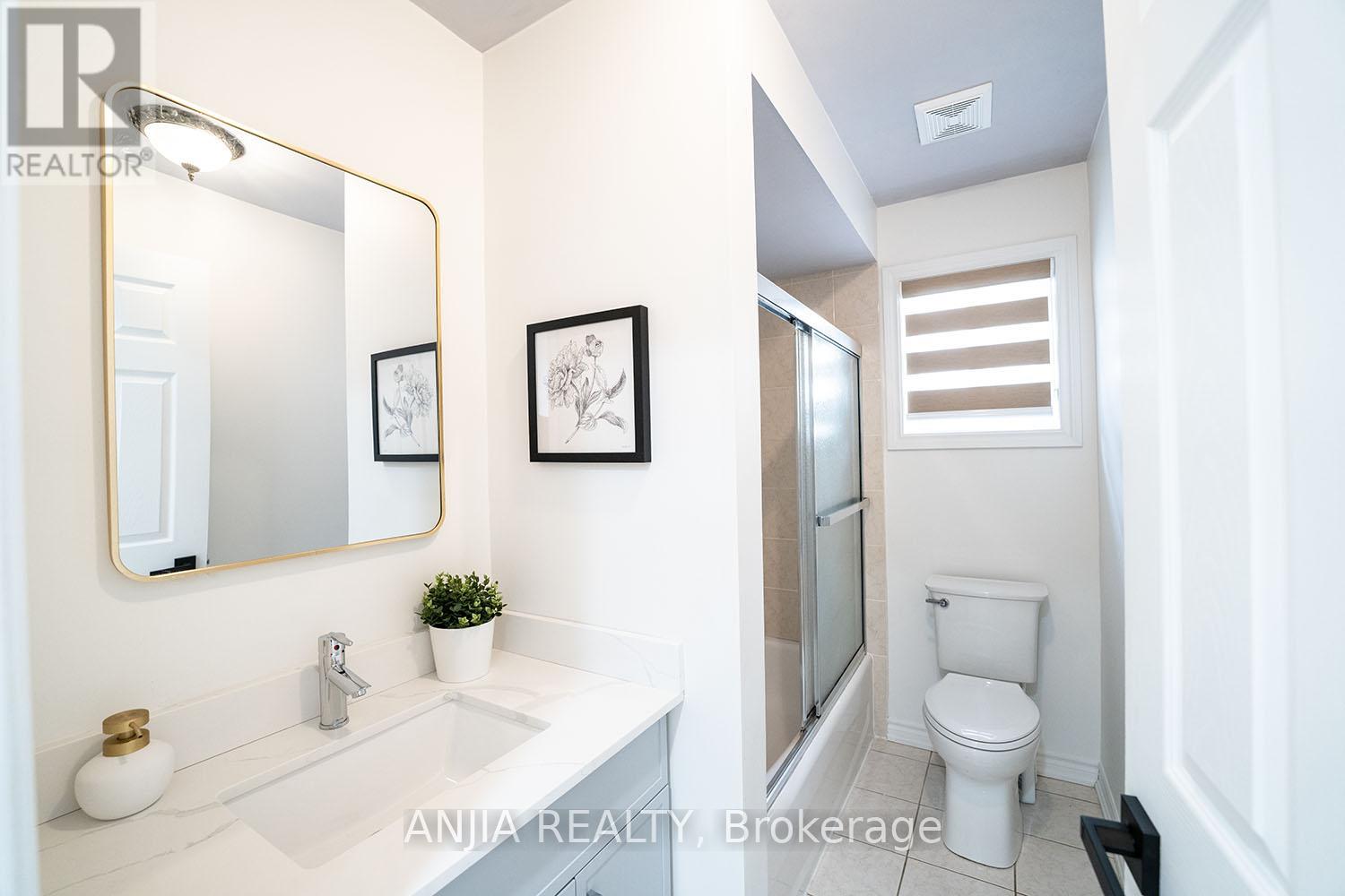 262 Helen Avenue, Markham (Village Green-South Unionville), Ontario  L3R 1K1 - Photo 27 - N12195989