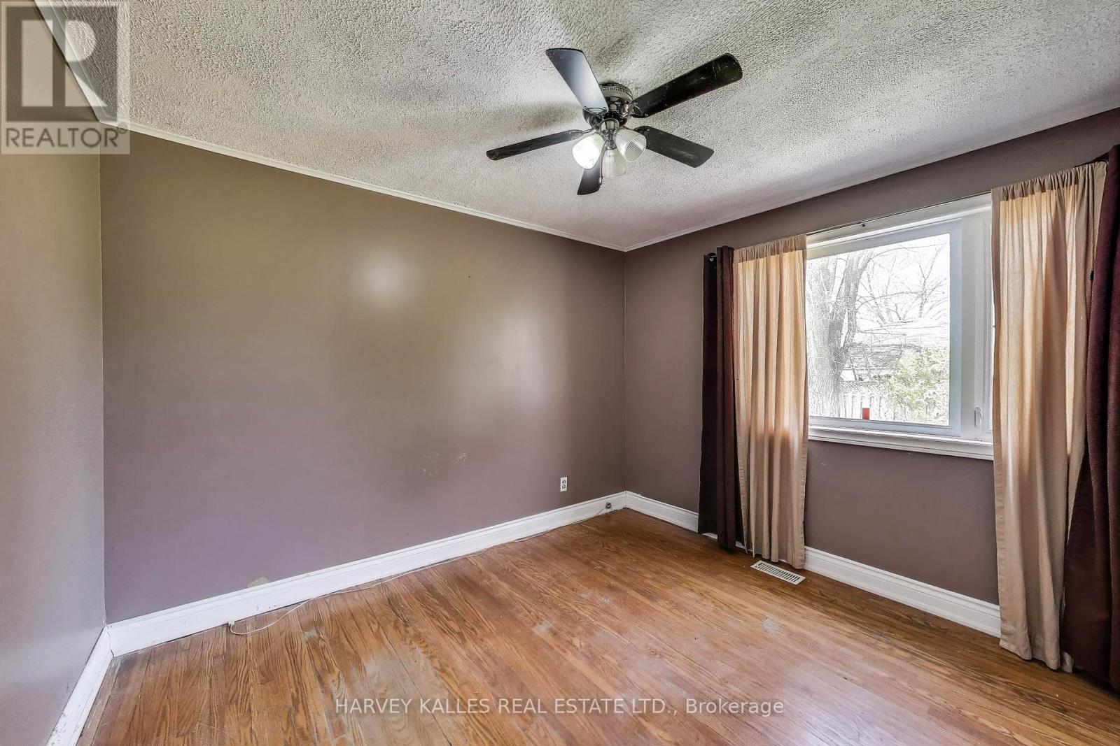 250 Rayners Road, Georgina, Ontario  L4P 1G6 - Photo 13 - N12195994