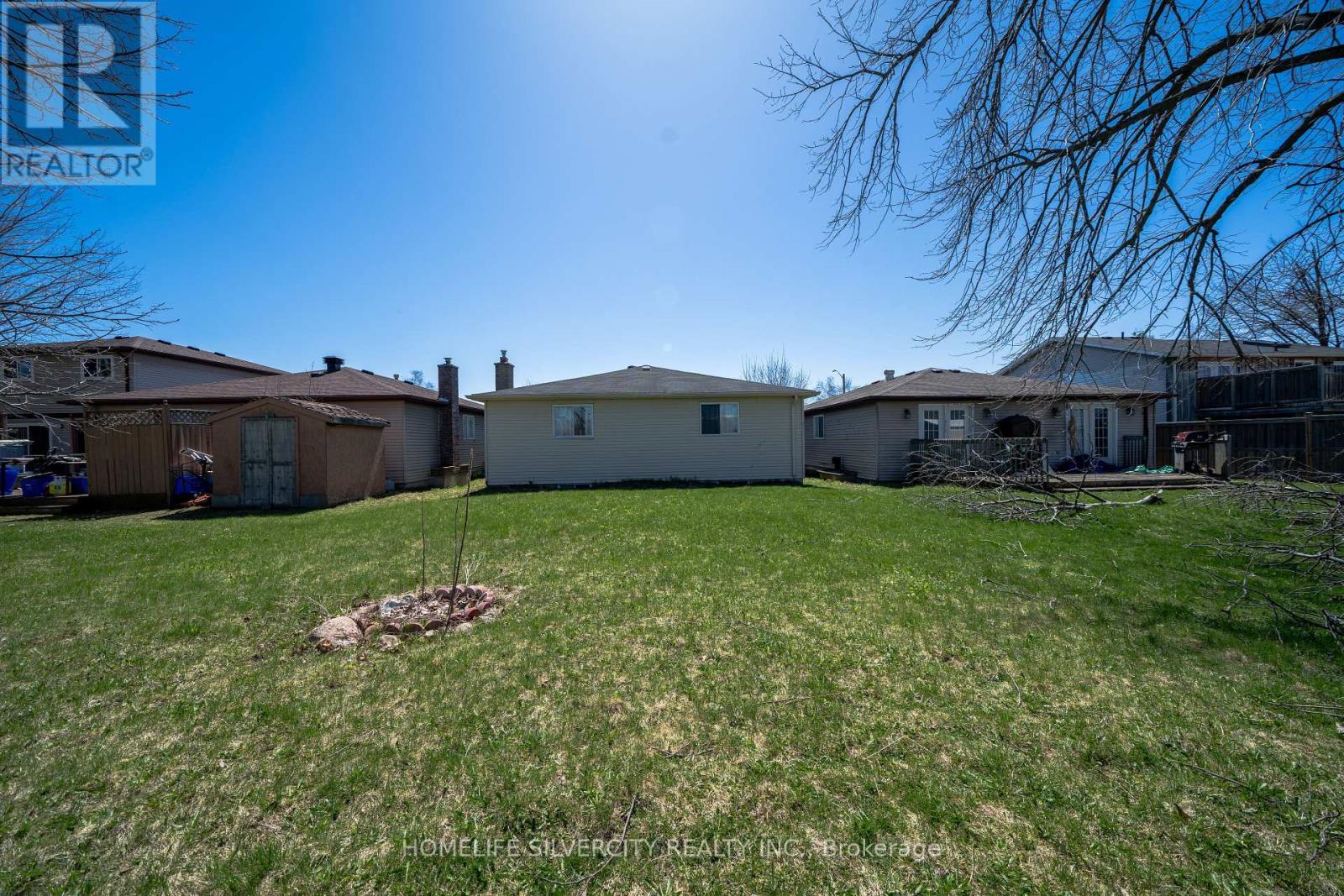 117 Hickling Trail, Barrie, Ontario  L4M 5T7 - Photo 2 - S12195968