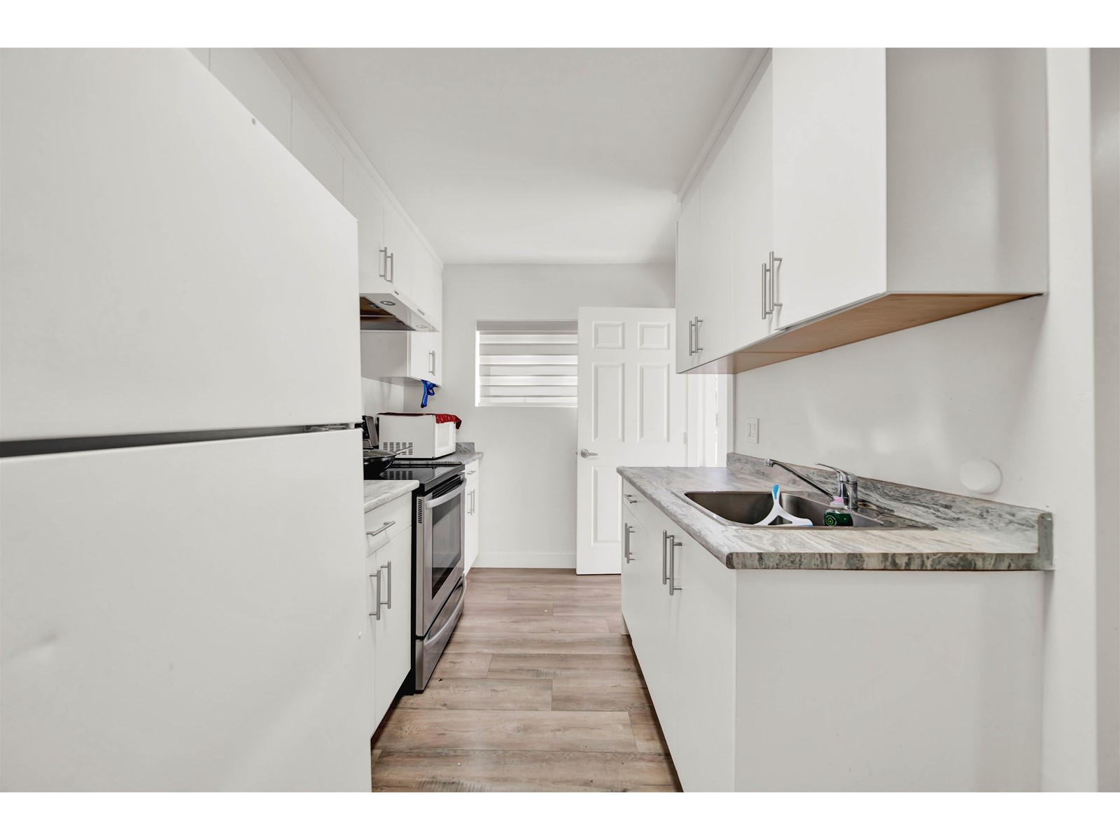13822 92a Avenue, Surrey, British Columbia  V3V 6Y6 - Photo 10 - R3010337