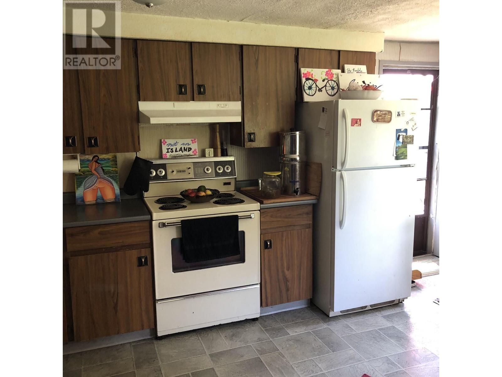 5374 Sunshine Coast Highway, Sechelt, British Columbia  V7Z 0C4 - Photo 5 - R3009877