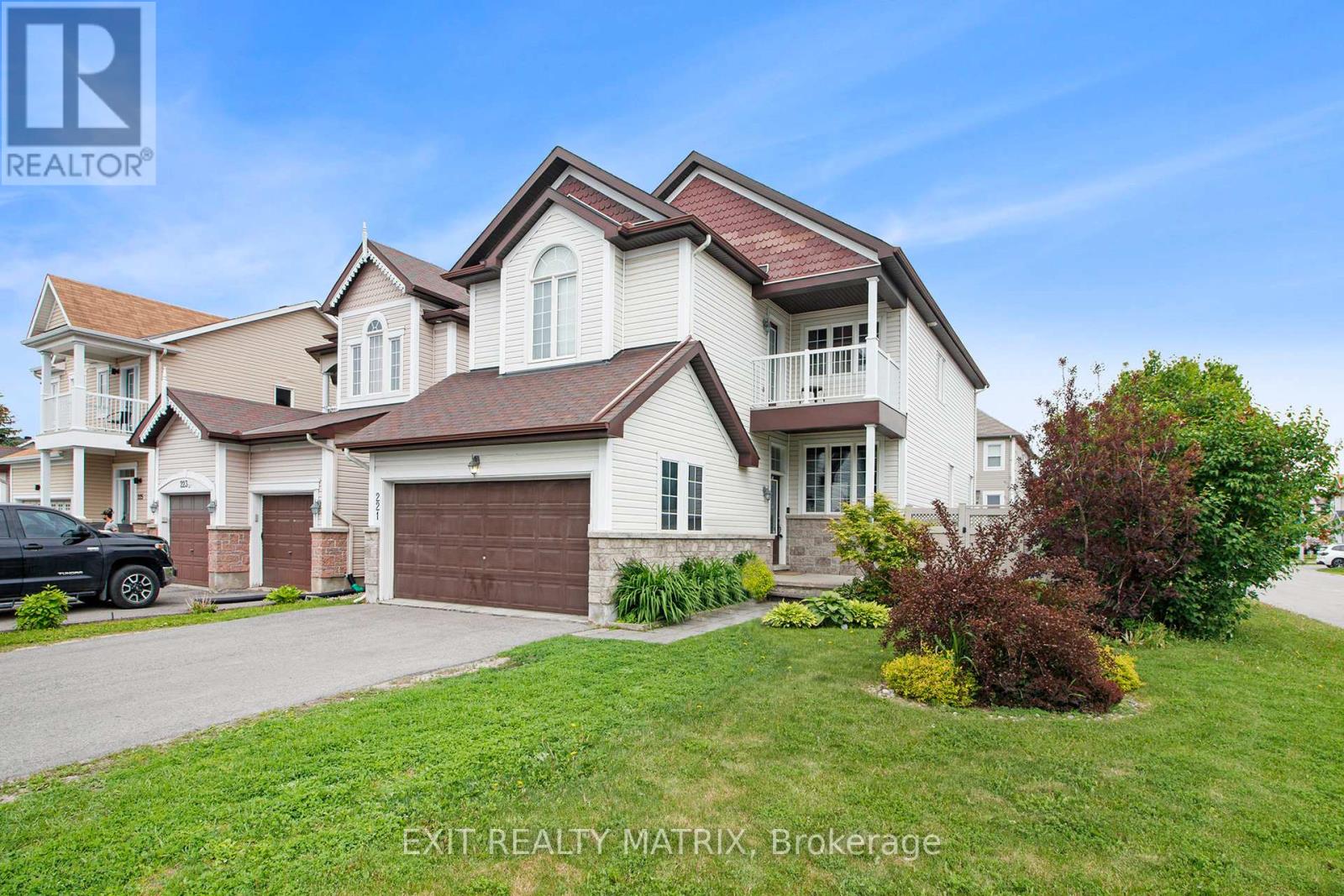 221 Hillpark High Street, Ottawa, Ontario  K1W 0B5 - Photo 1 - X12195531