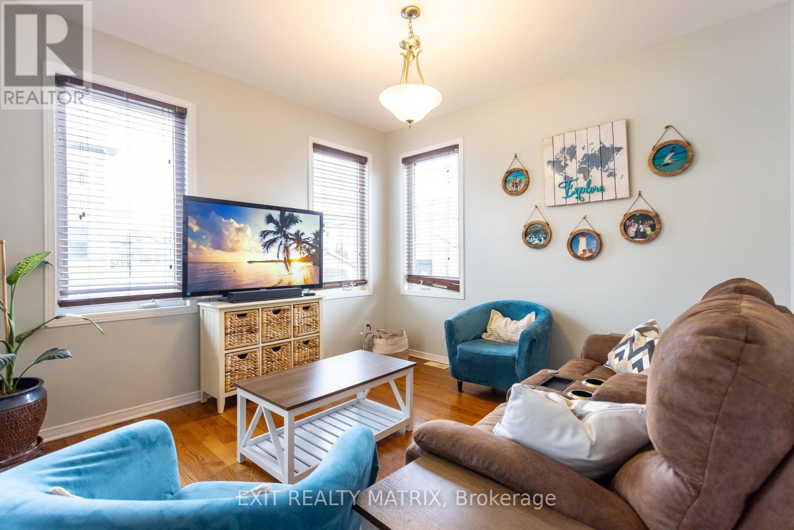 221 Hillpark High Street, Ottawa, Ontario  K1W 0B5 - Photo 14 - X12195531