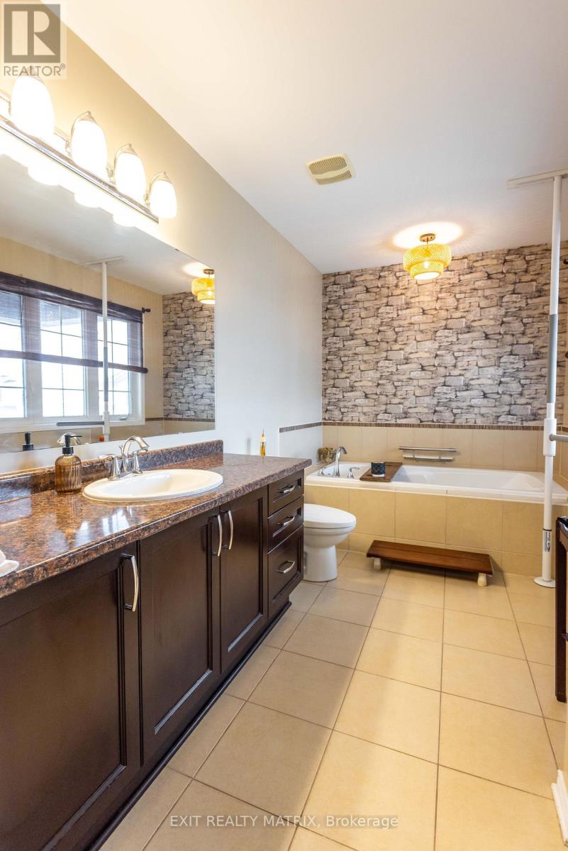 221 Hillpark High Street, Ottawa, Ontario  K1W 0B5 - Photo 24 - X12195531