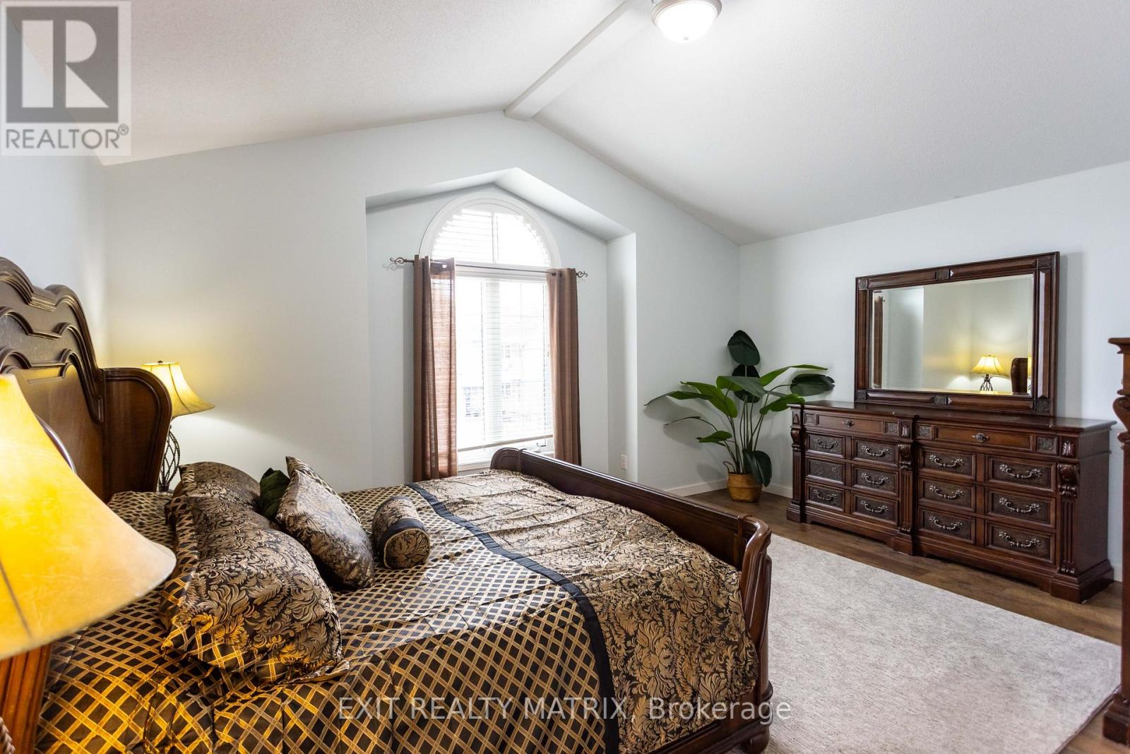 221 Hillpark High Street, Ottawa, Ontario  K1W 0B5 - Photo 22 - X12195531