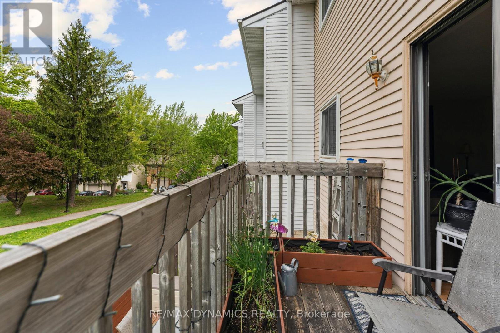 82 Lynden Circle, Halton Hills (Georgetown), Ontario  L7G 4Y8 - Photo 7 - W12195862