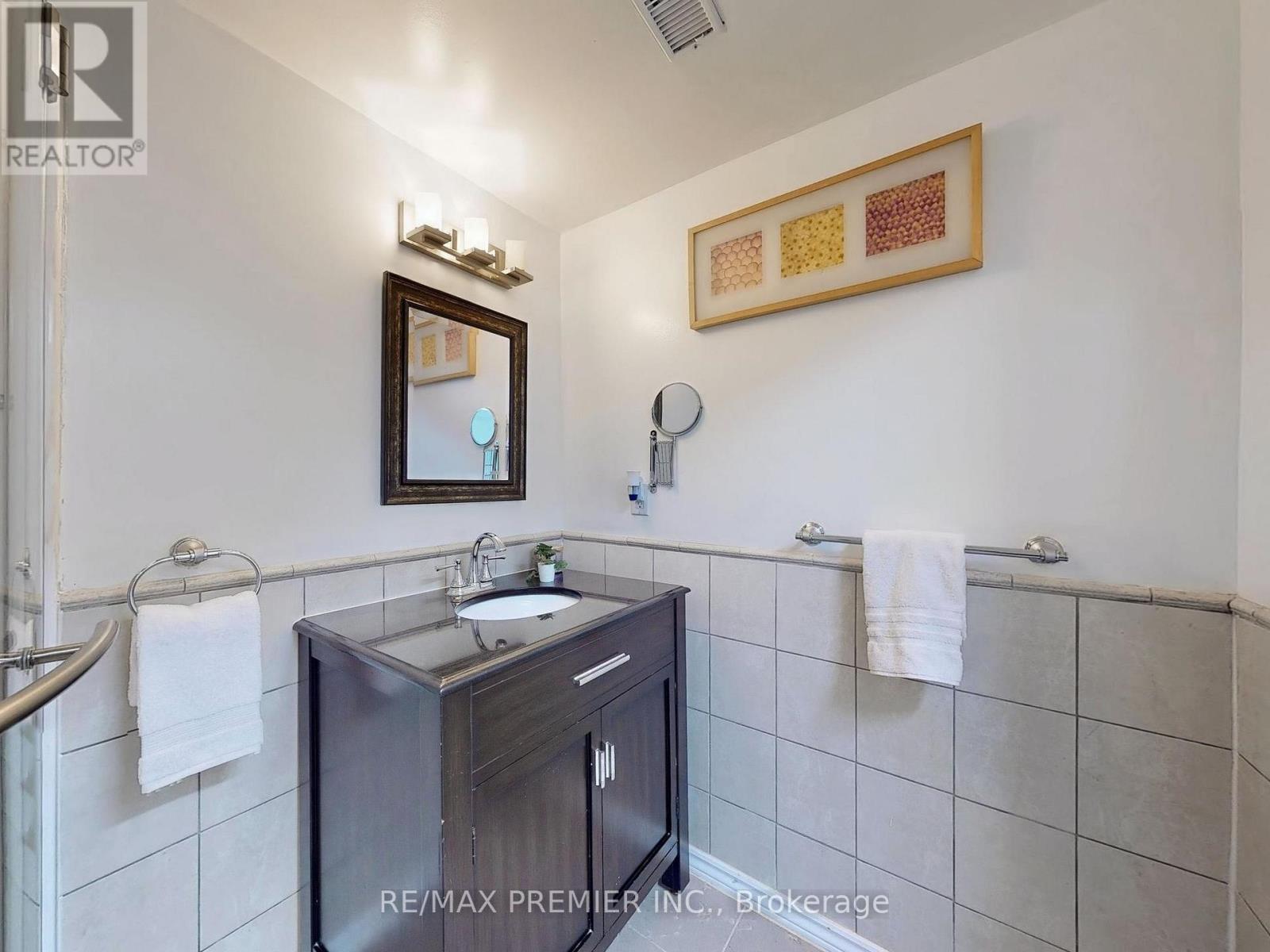 2683 Romark Mews, Mississauga, Ontario  L5L 2Z4 - Photo 27 - W12195869