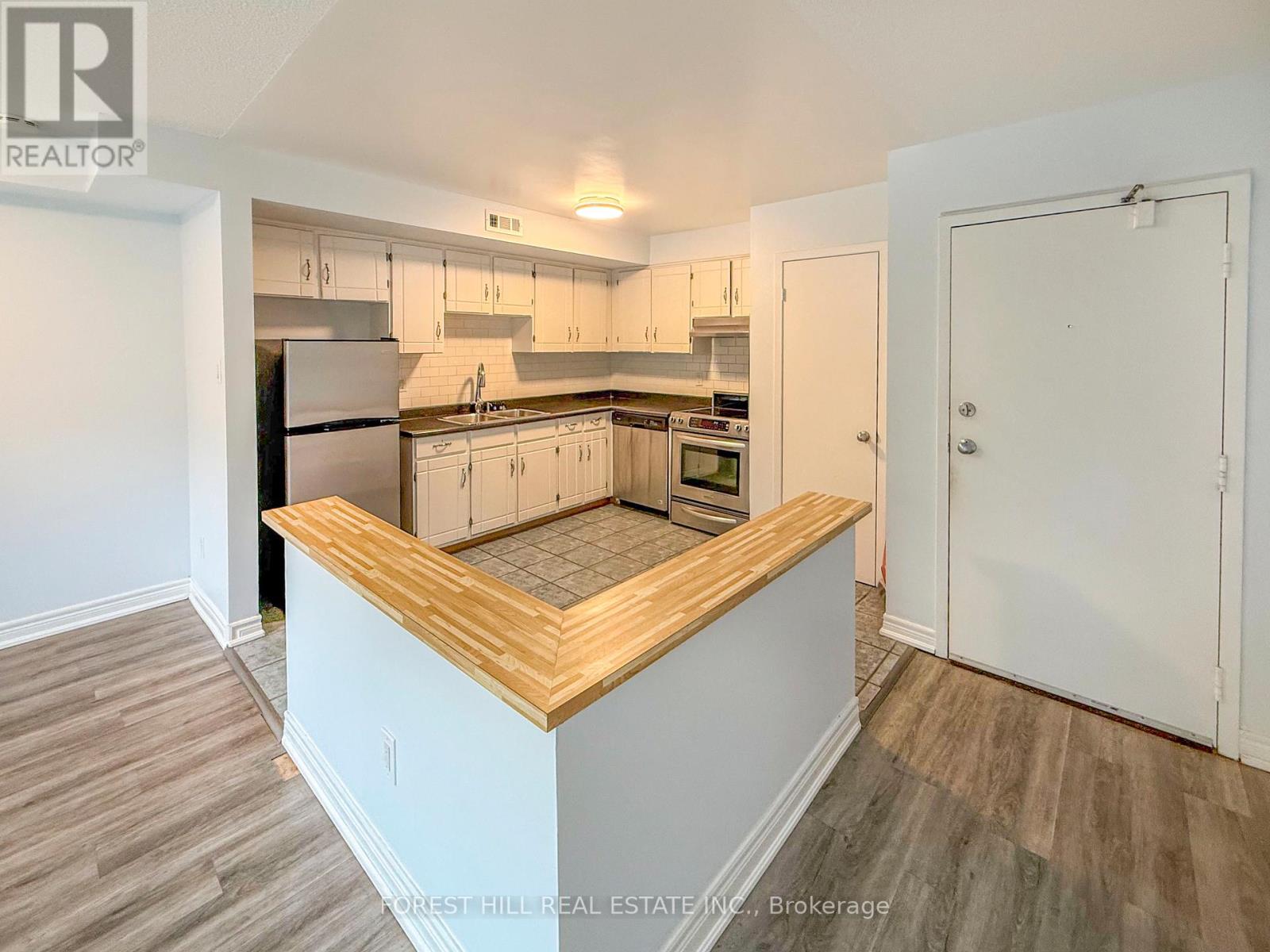 B - 4132 Dundas Street W, Toronto, Ontario  M8X 1X3 - Photo 3 - W12195878