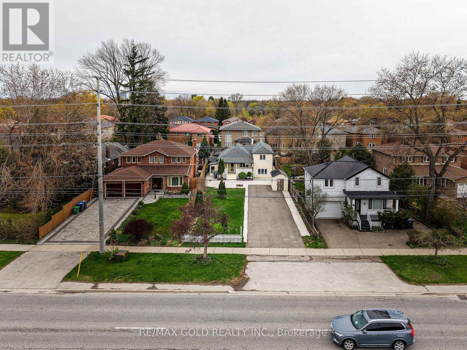 1328 Cawthra Road, Mississauga, Ontario  L5G 4K9 - Photo 1 - W12195909
