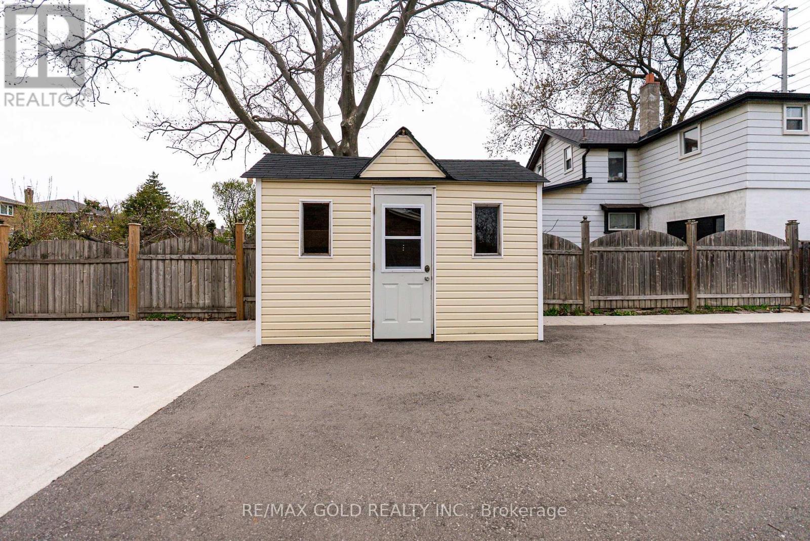 1328 Cawthra Road, Mississauga, Ontario  L5G 4K9 - Photo 37 - W12195909