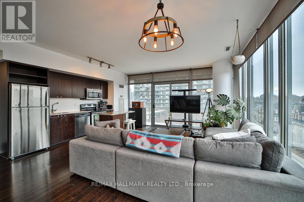 413 - 103 The Queensway Avenue, Toronto, Ontario  M6S 5B3 - Photo 12 - W12195920