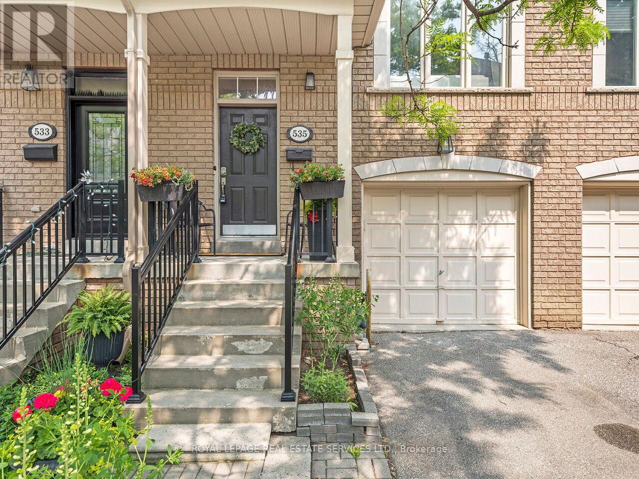 535 Oxford Street, Toronto, Ontario  M8Y 4H2 - Photo 2 - W12195921