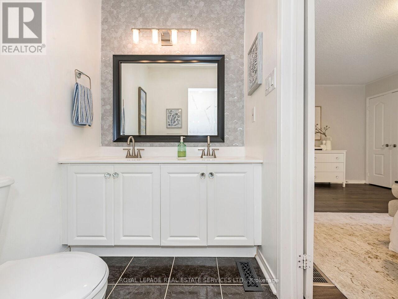 535 Oxford Street, Toronto, Ontario  M8Y 4H2 - Photo 25 - W12195921