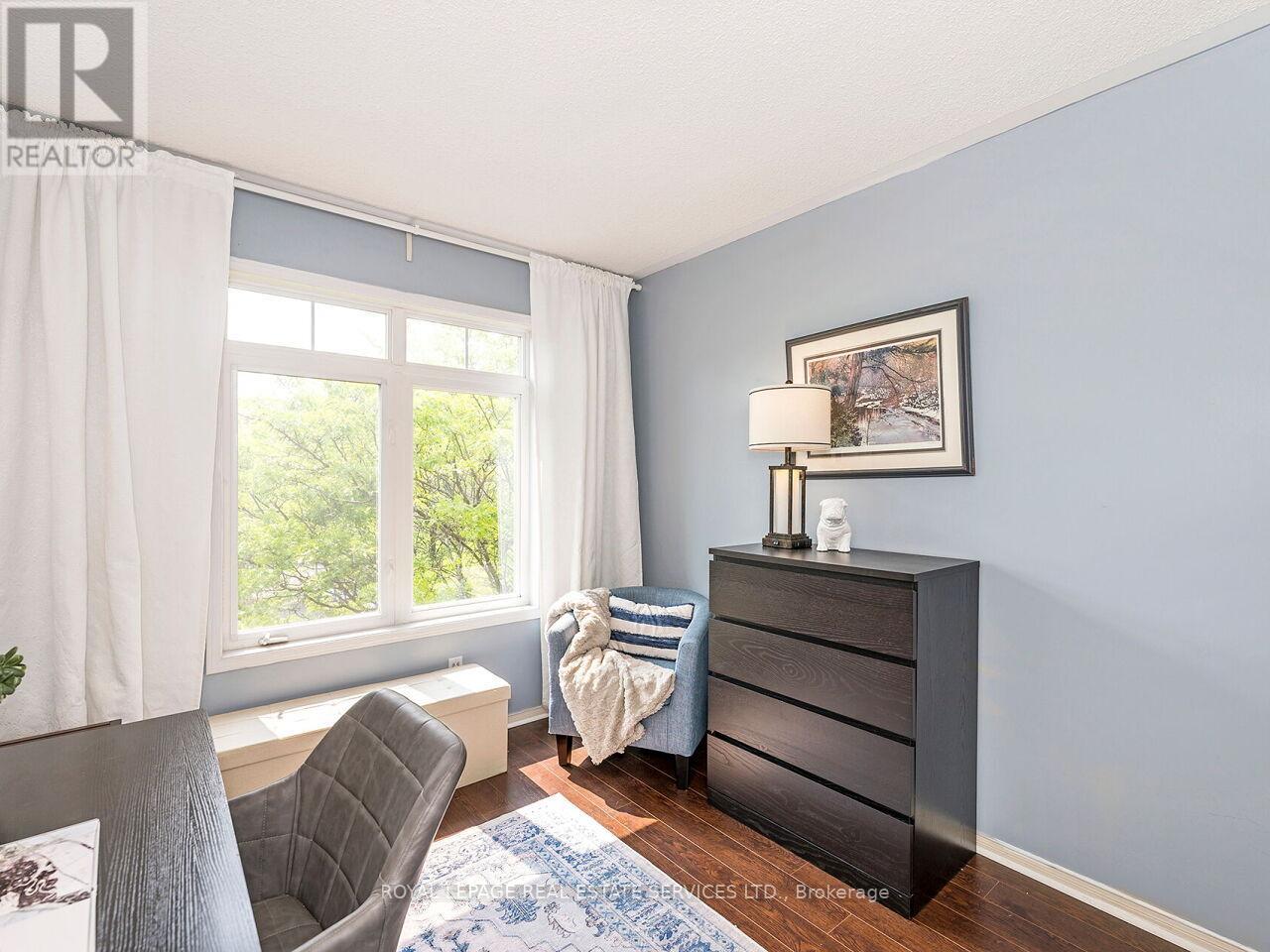 535 Oxford Street, Toronto, Ontario  M8Y 4H2 - Photo 29 - W12195921