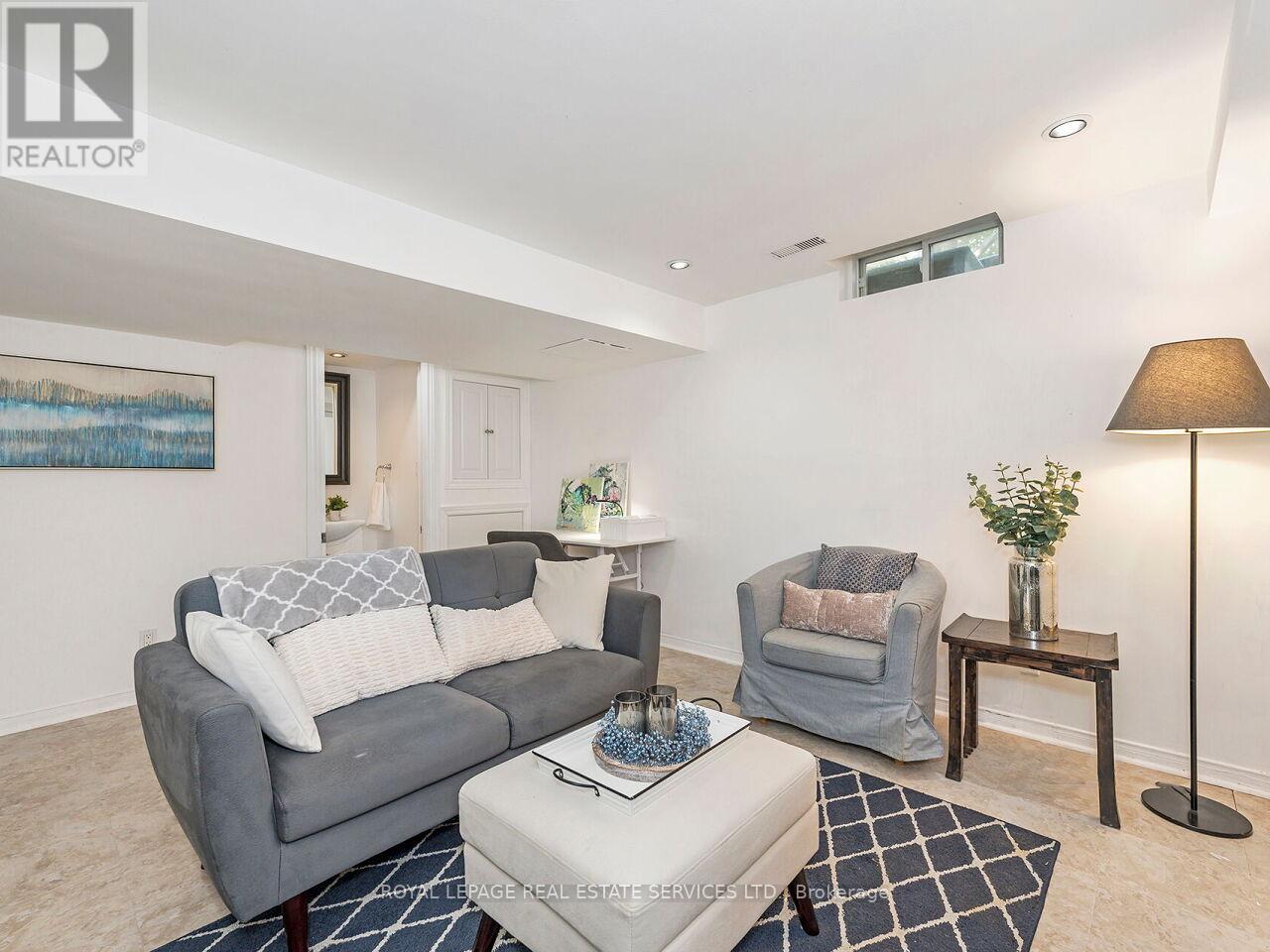 535 Oxford Street, Toronto, Ontario  M8Y 4H2 - Photo 38 - W12195921