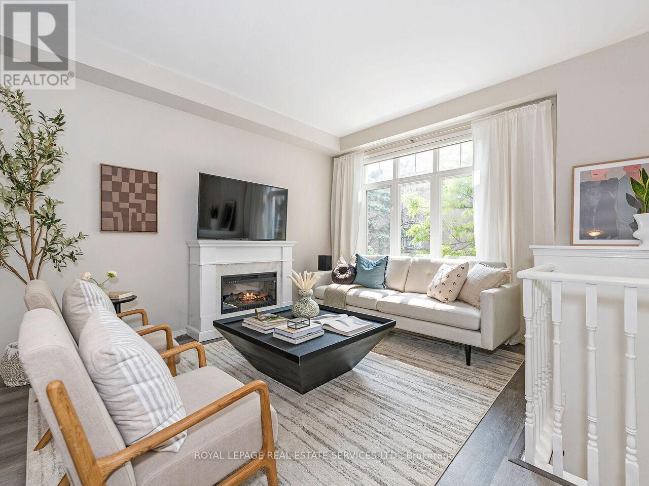535 Oxford Street, Toronto, Ontario  M8Y 4H2 - Photo 4 - W12195921
