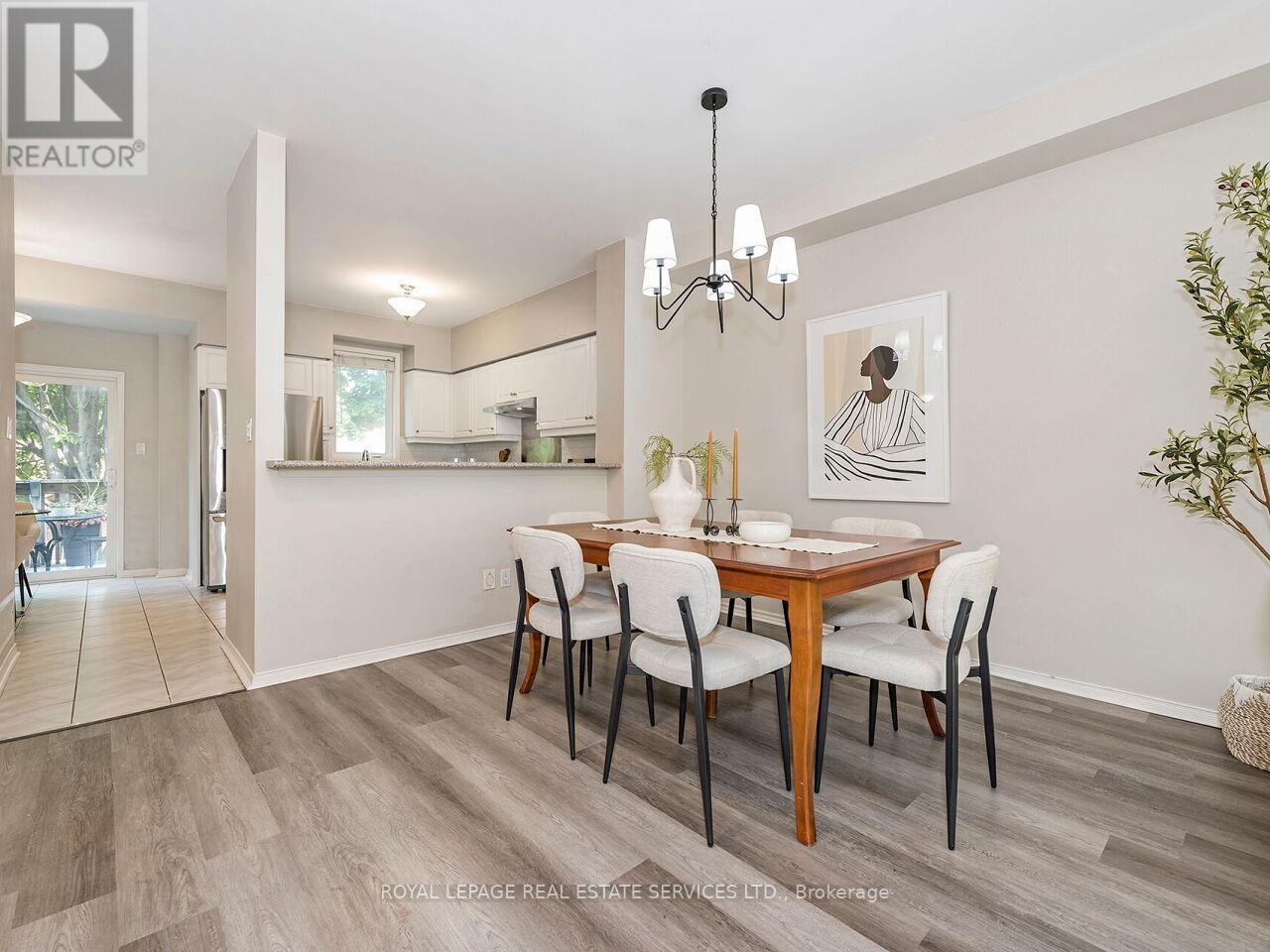 535 Oxford Street, Toronto, Ontario  M8Y 4H2 - Photo 9 - W12195921