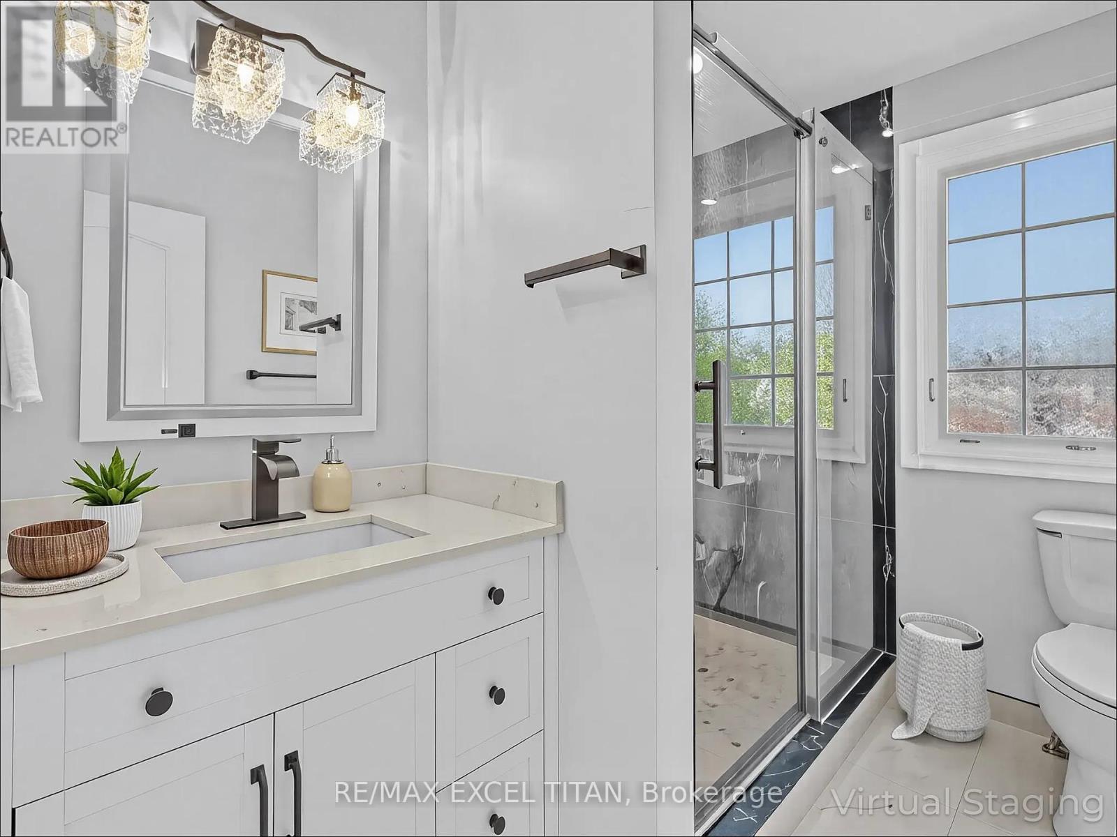 27 Macdougall Drive, Brampton, Ontario  L6S 3P4 - Photo 7 - W12195928
