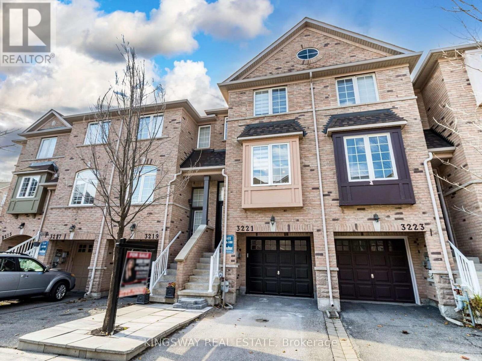 3221 Redpath Circle, Mississauga (Lisgar), Ontario  L5N 8R3 - Photo 2 - W12195949