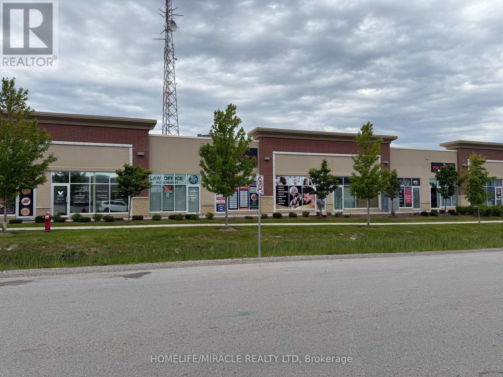13 - 90 Eastern Avenue, Brampton, Ontario  L6W 1X9 - Photo 4 - W12195969