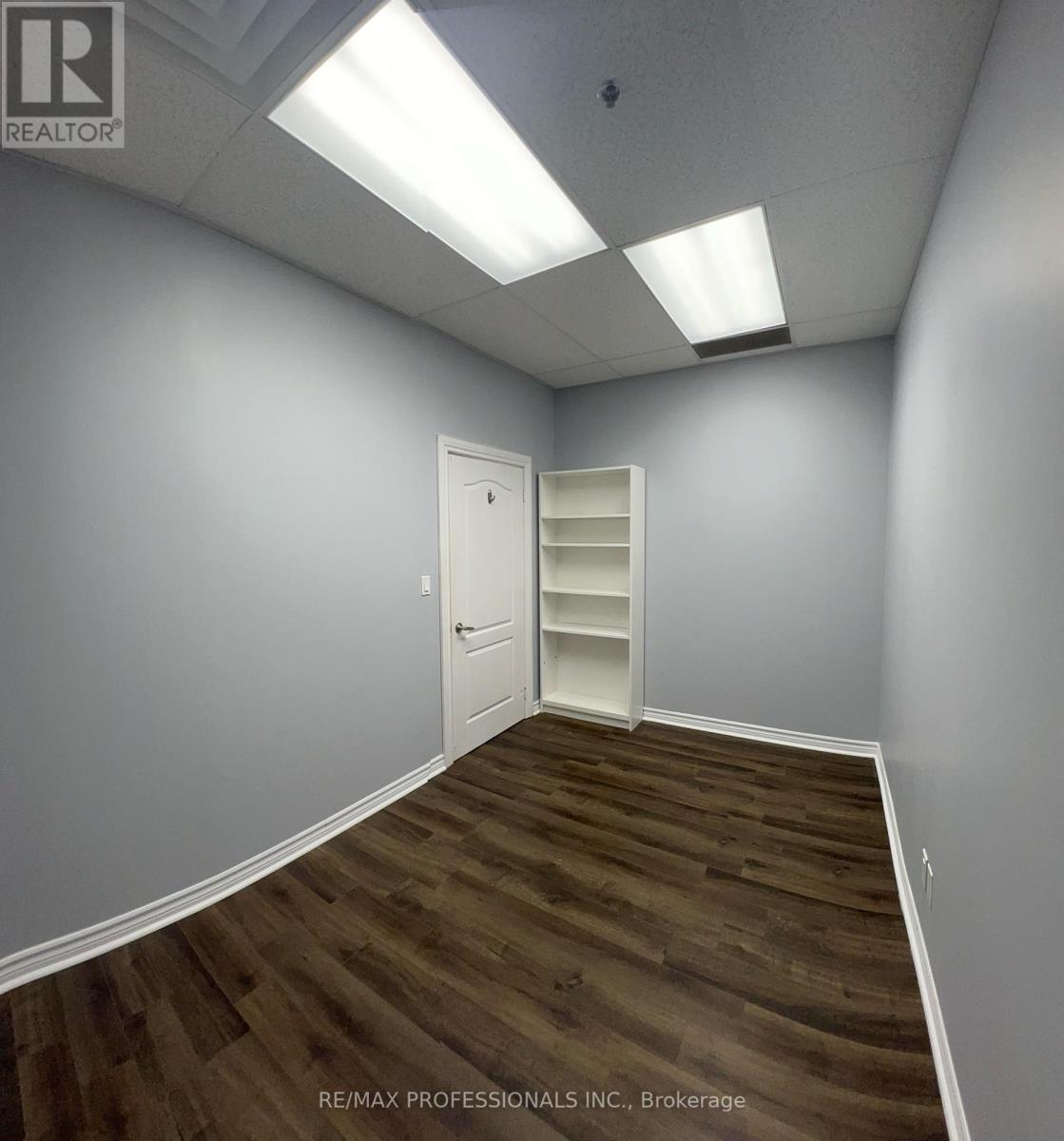 216 - 330 Bronte Road, Milton, Ontario  L9T 7X1 - Photo 10 - W12196025