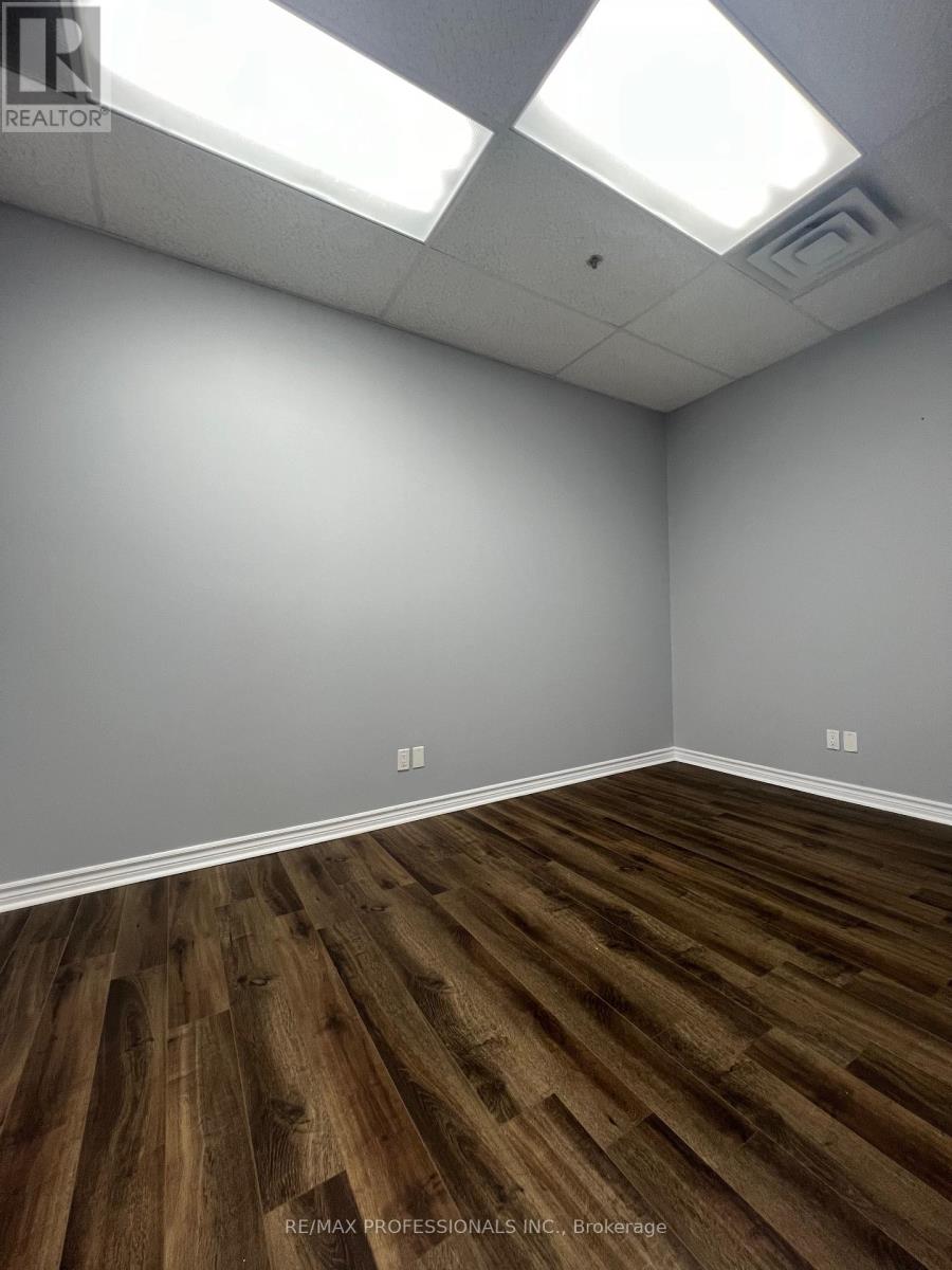 216 - 330 Bronte Road, Milton, Ontario  L9T 7X1 - Photo 5 - W12196025