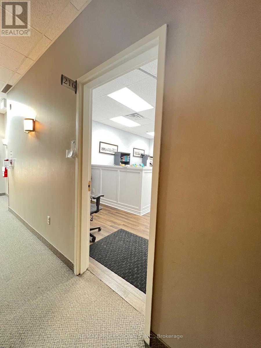 216 - 330 Bronte Road, Milton, Ontario  L9T 7X1 - Photo 8 - W12196025