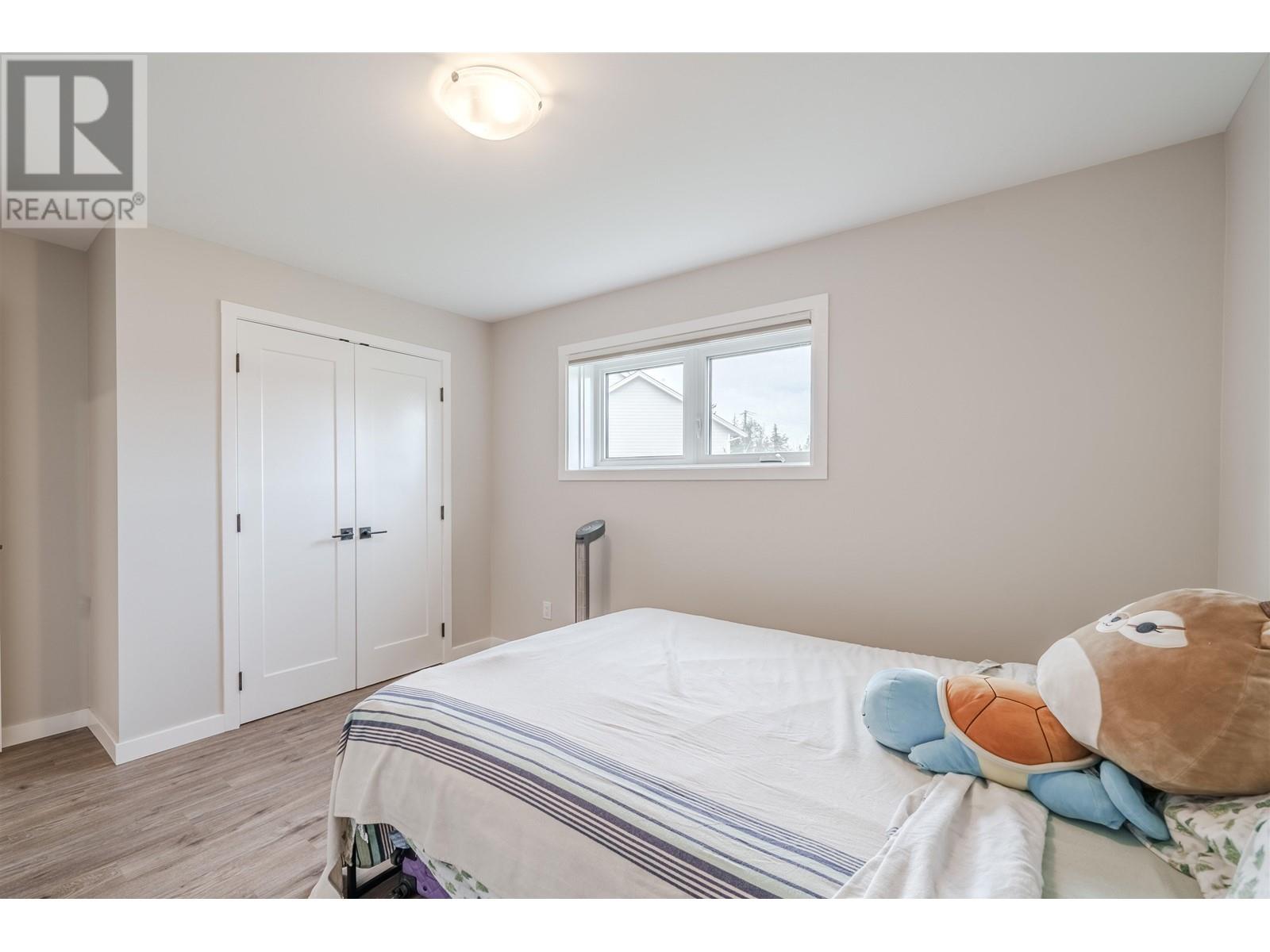 910 Spruce Place, 100 Mile House, British Columbia  V0K 2E0 - Photo 38 - R3011278