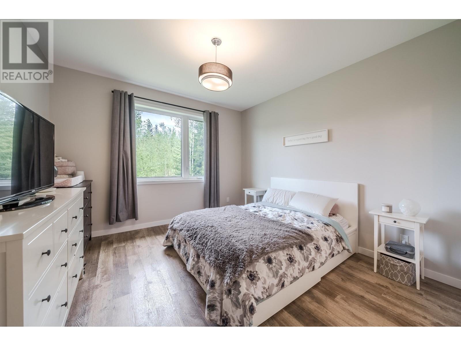 910 Spruce Place, 100 Mile House, British Columbia  V0K 2E0 - Photo 27 - R3011278