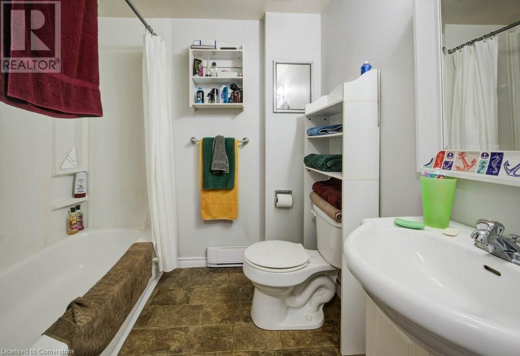 70 William Street W, Waterloo, Ontario  N2L 1J7 - Photo 31 - 40736703