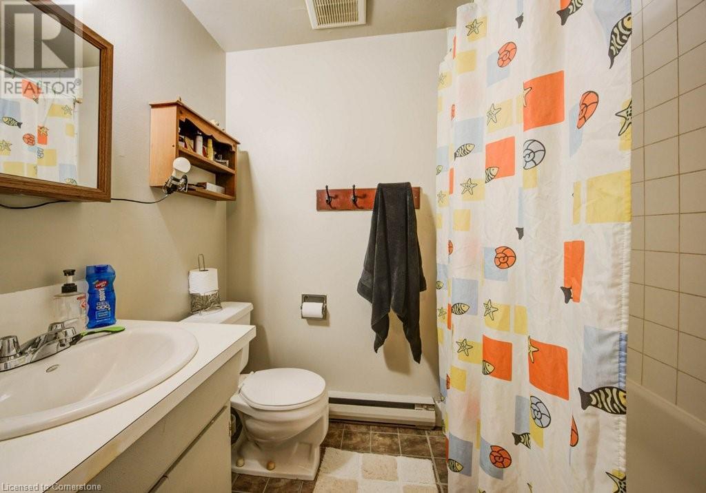 70 William Street W, Waterloo, Ontario  N2L 1J7 - Photo 40 - 40736703