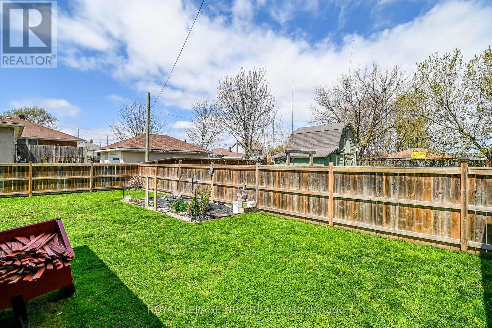 140 Erie Street, Port Colborne, Ontario  L3K 4M4 - Photo 31 - X12196049