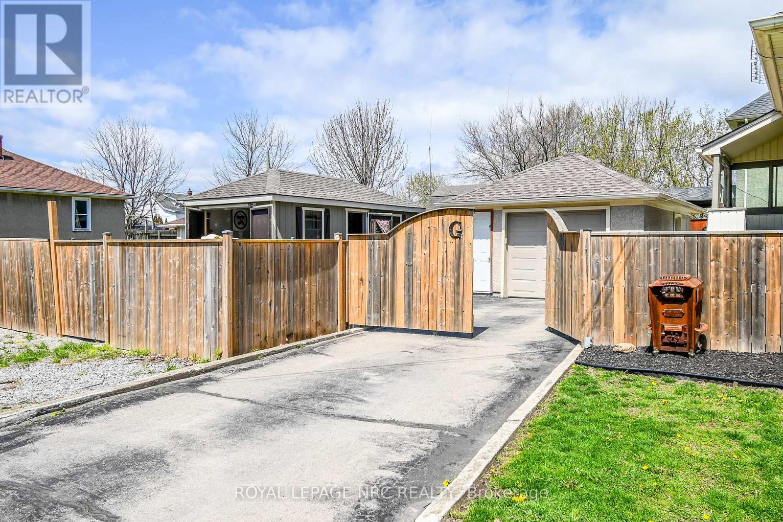 140 Erie Street, Port Colborne, Ontario  L3K 4M4 - Photo 7 - X12196049