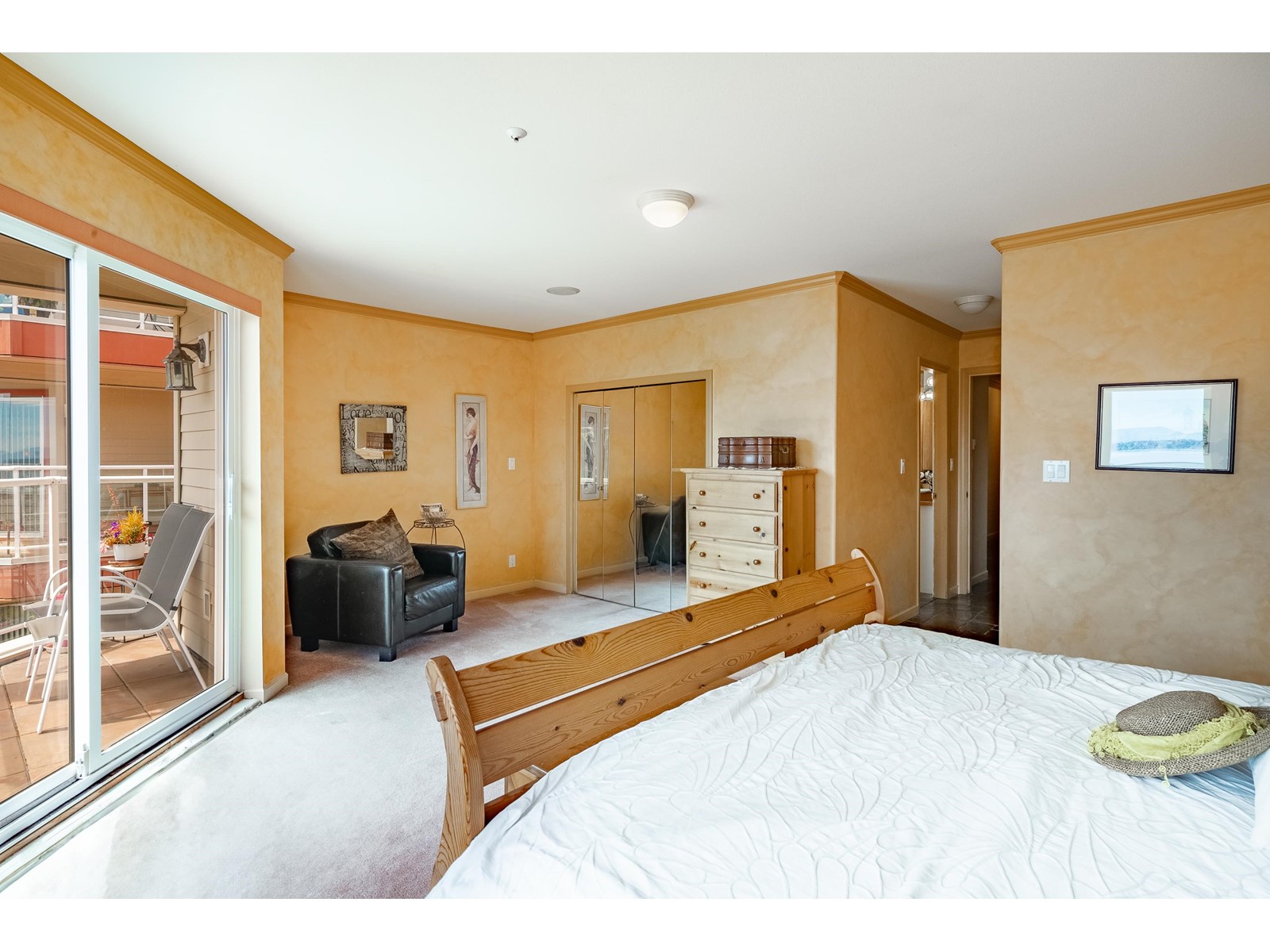 104 14934 Thrift Avenue, White Rock, British Columbia  V4B 2J9 - Photo 19 - R3011069