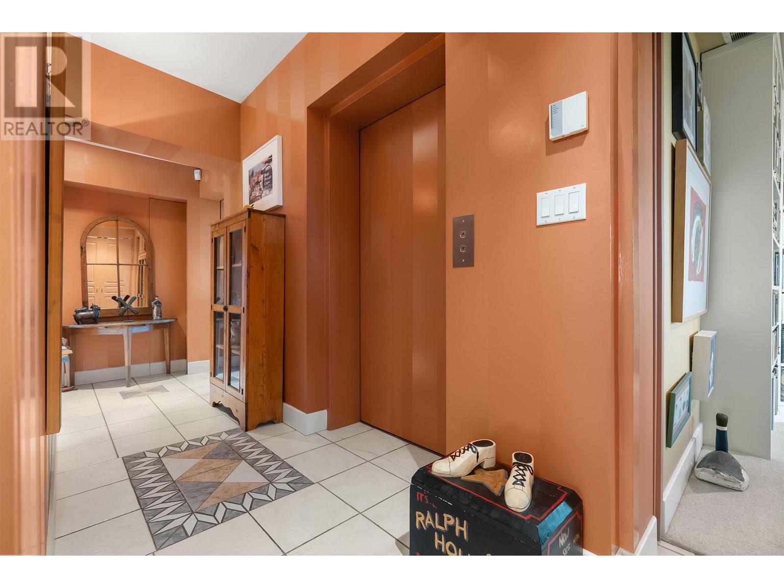 8 2838 Birch Street, Vancouver, British Columbia  V6H 2T6 - Photo 2 - R2991712