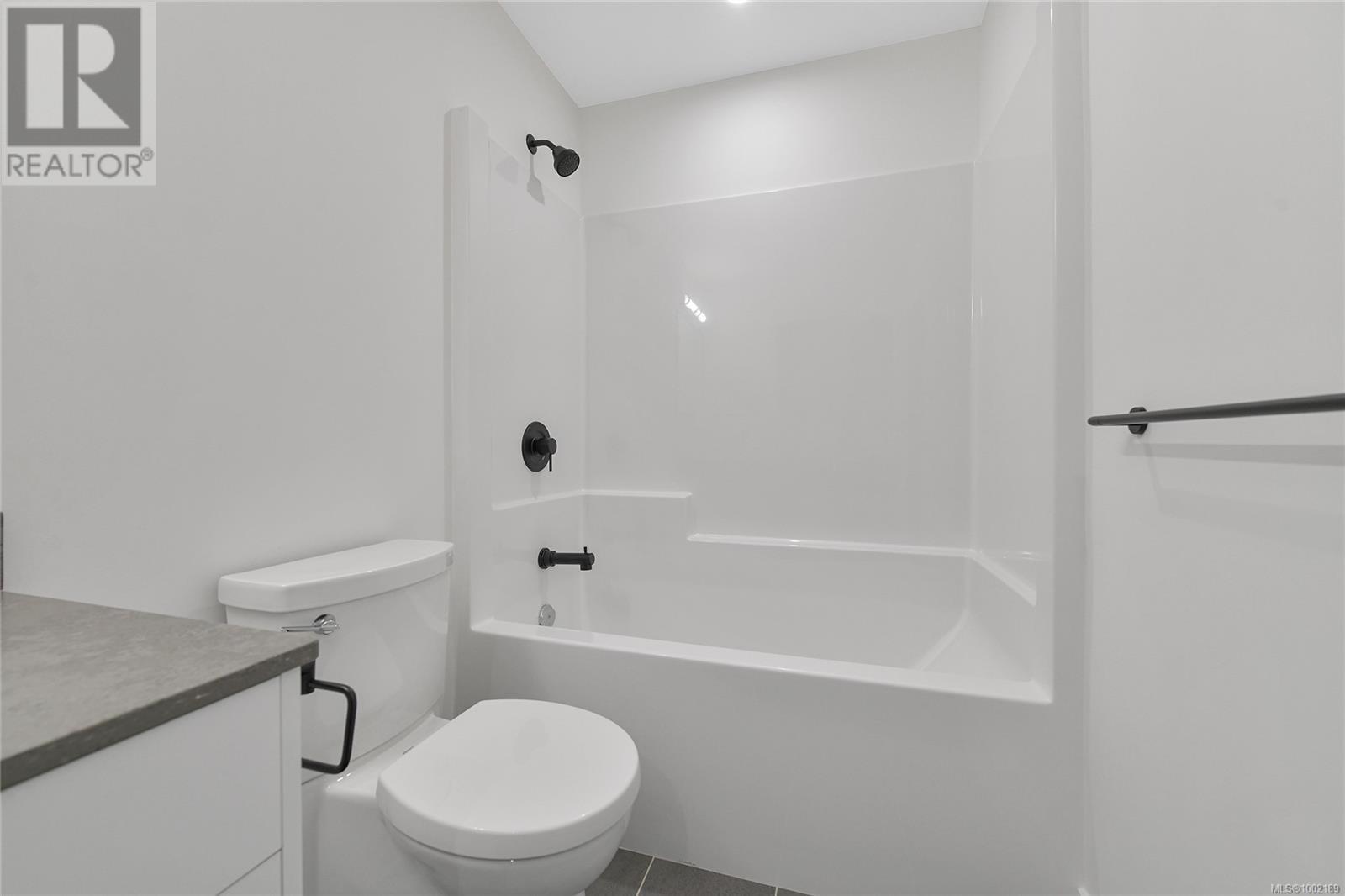 Property at 305 1114 Samar Cres image 4