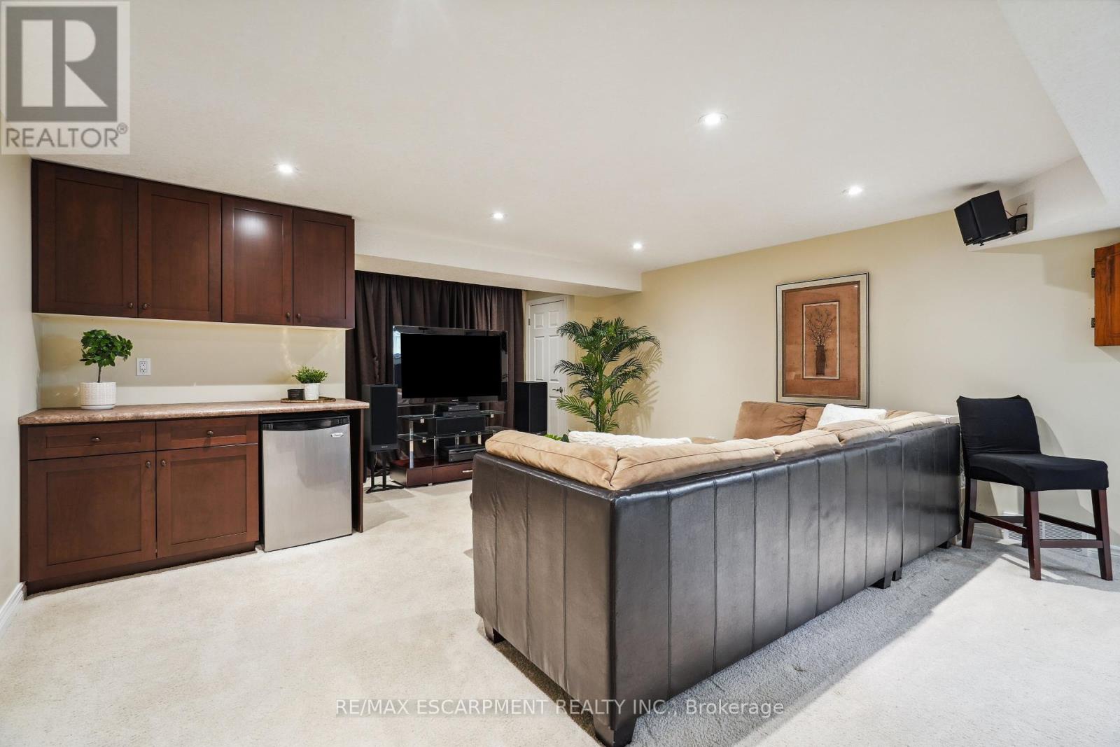 177 Wheeler Court, Guelph/eramosa, Ontario  N0B 2K0 - Photo 30 - X12195905