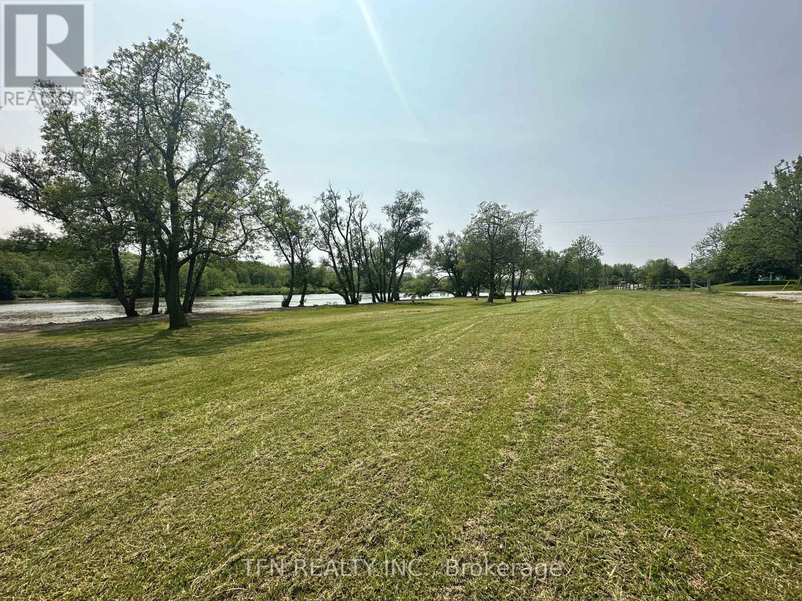 489 Caithness Street E, Haldimand, Ontario  N3W 1B2 - Photo 3 - X12195961