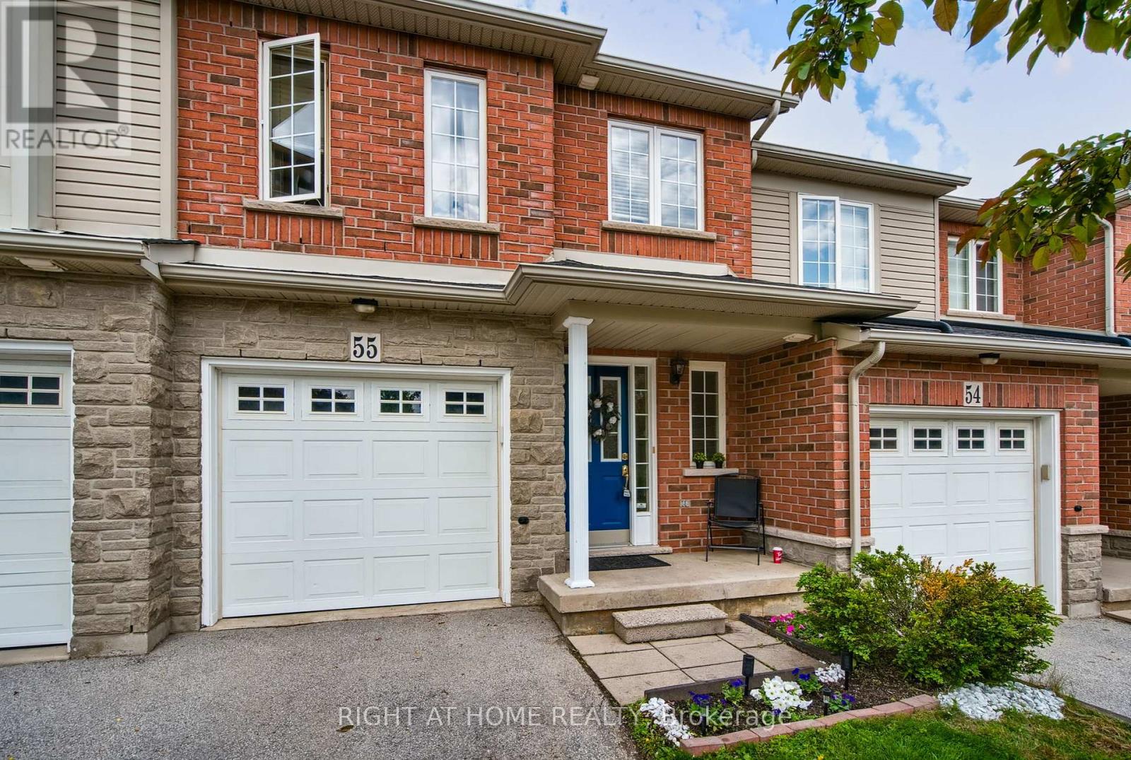 55 - 7 Southside Place, Hamilton, Ontario  L9C 7W6 - Photo 4 - X12195977