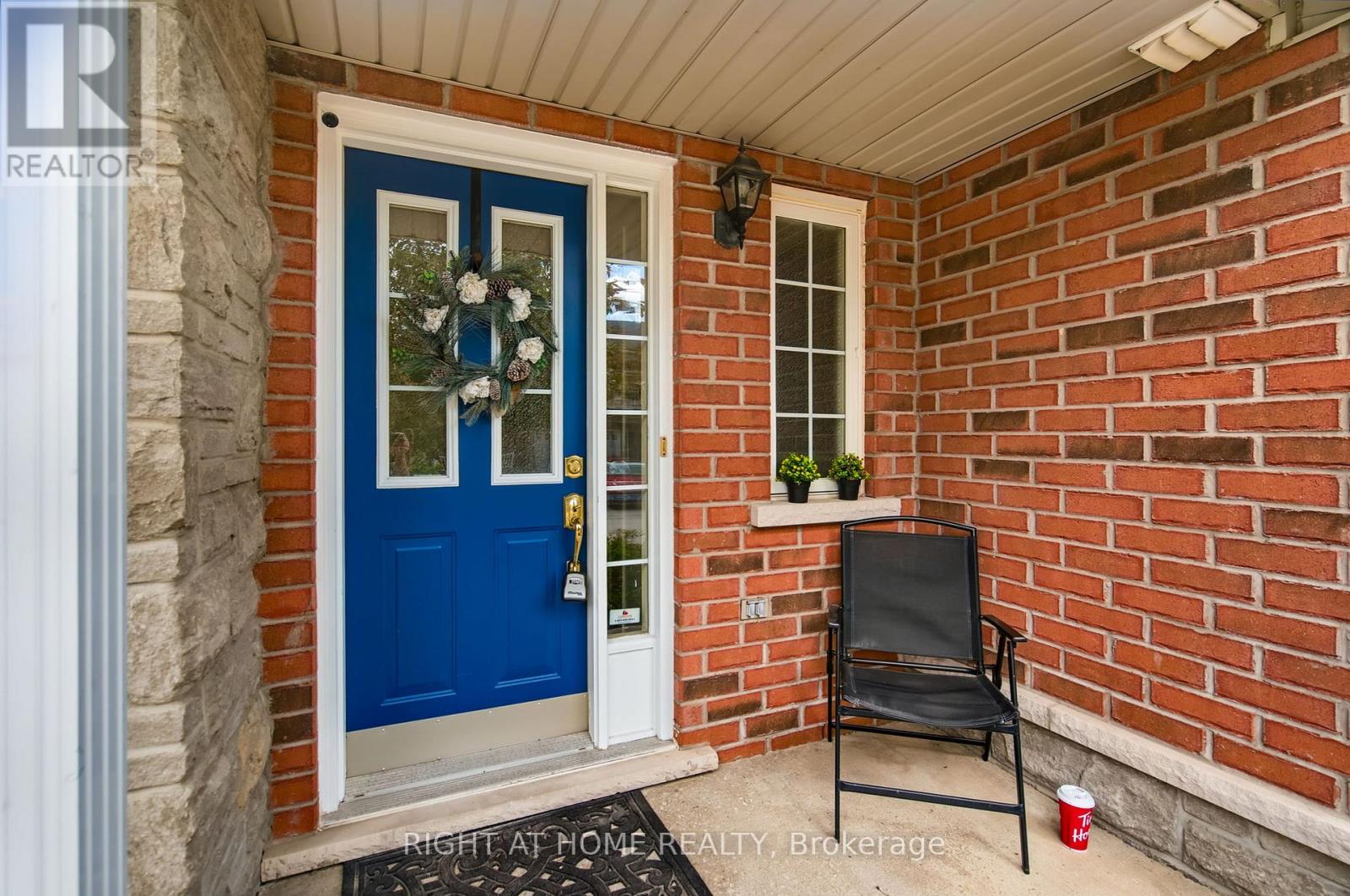 55 - 7 Southside Place, Hamilton, Ontario  L9C 7W6 - Photo 5 - X12195977