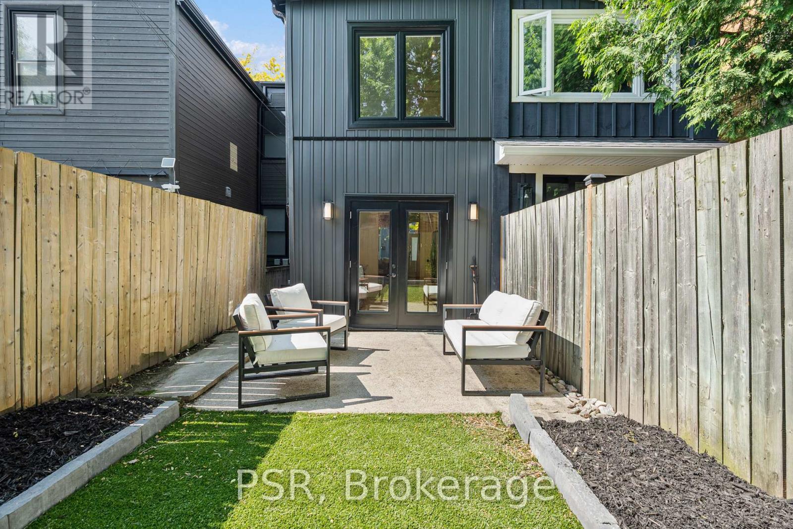 17 Allen Avenue, Toronto, Ontario  M4M 1T5 - Photo 19 - E12194634