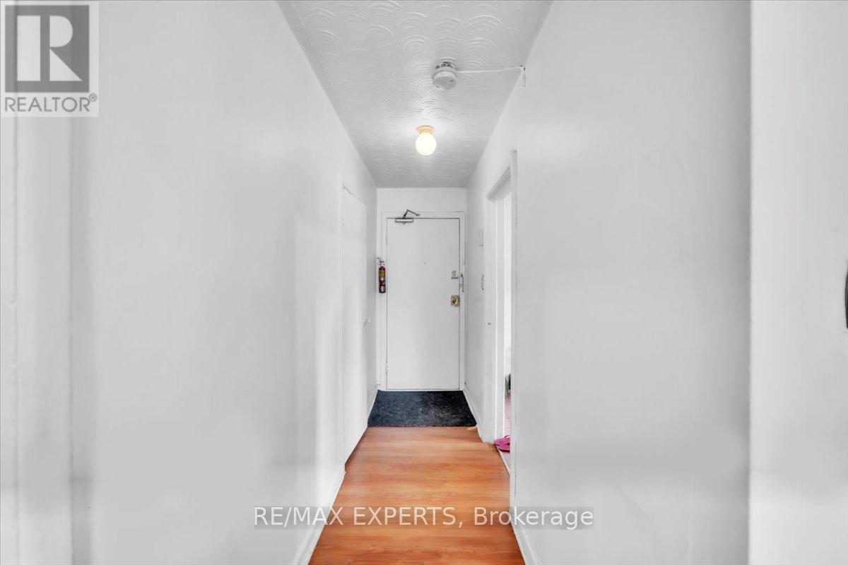 1112 Weston Road, Toronto, Ontario  M6N 3S4 - Photo 31 - W12195665