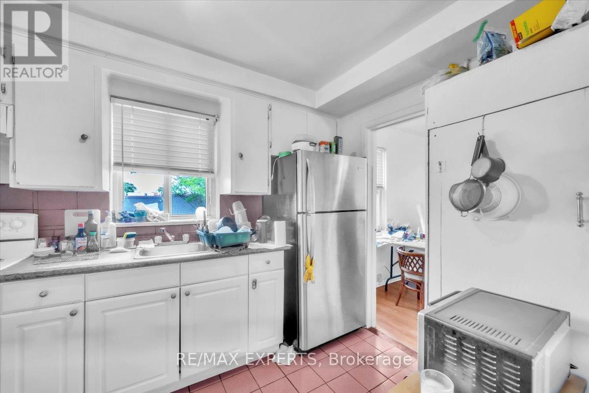1112 Weston Road, Toronto, Ontario  M6N 3S4 - Photo 26 - W12195665