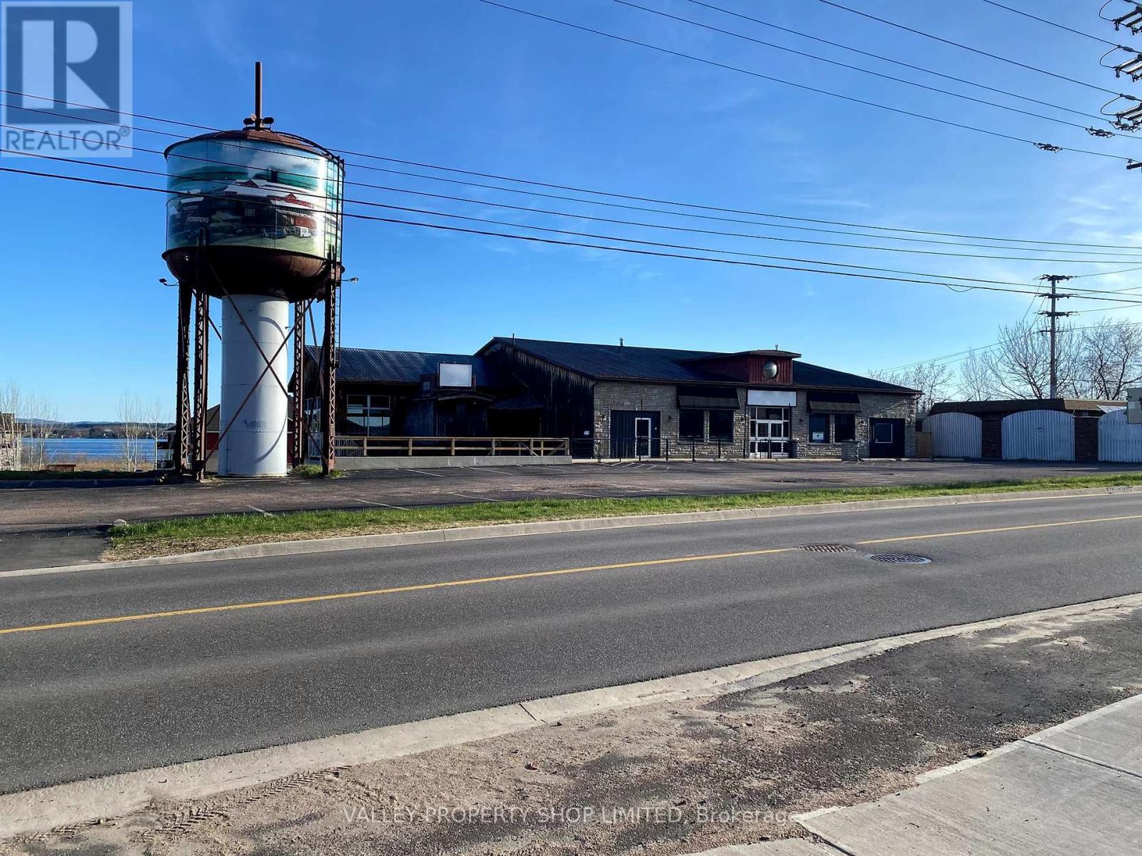 207 NELSON STREET, Pembroke, Ontario